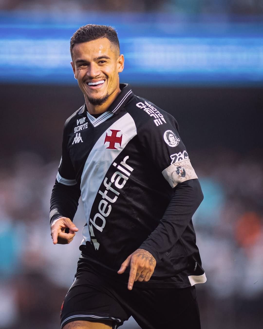 场完成梅开, img, en