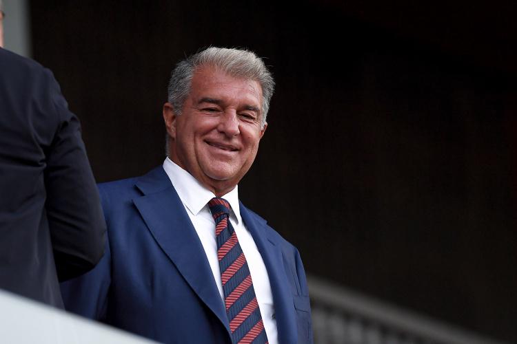 巴萨在追求, 转会马竞, 年薪为 巴萨在追求, 转会马竞, 年薪为