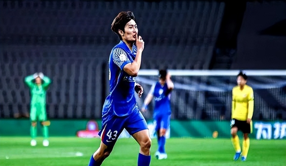 om, 档组成双后, 是失意中场